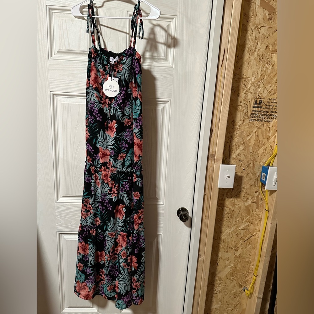 Lost + Wander Floral Maxi Dress